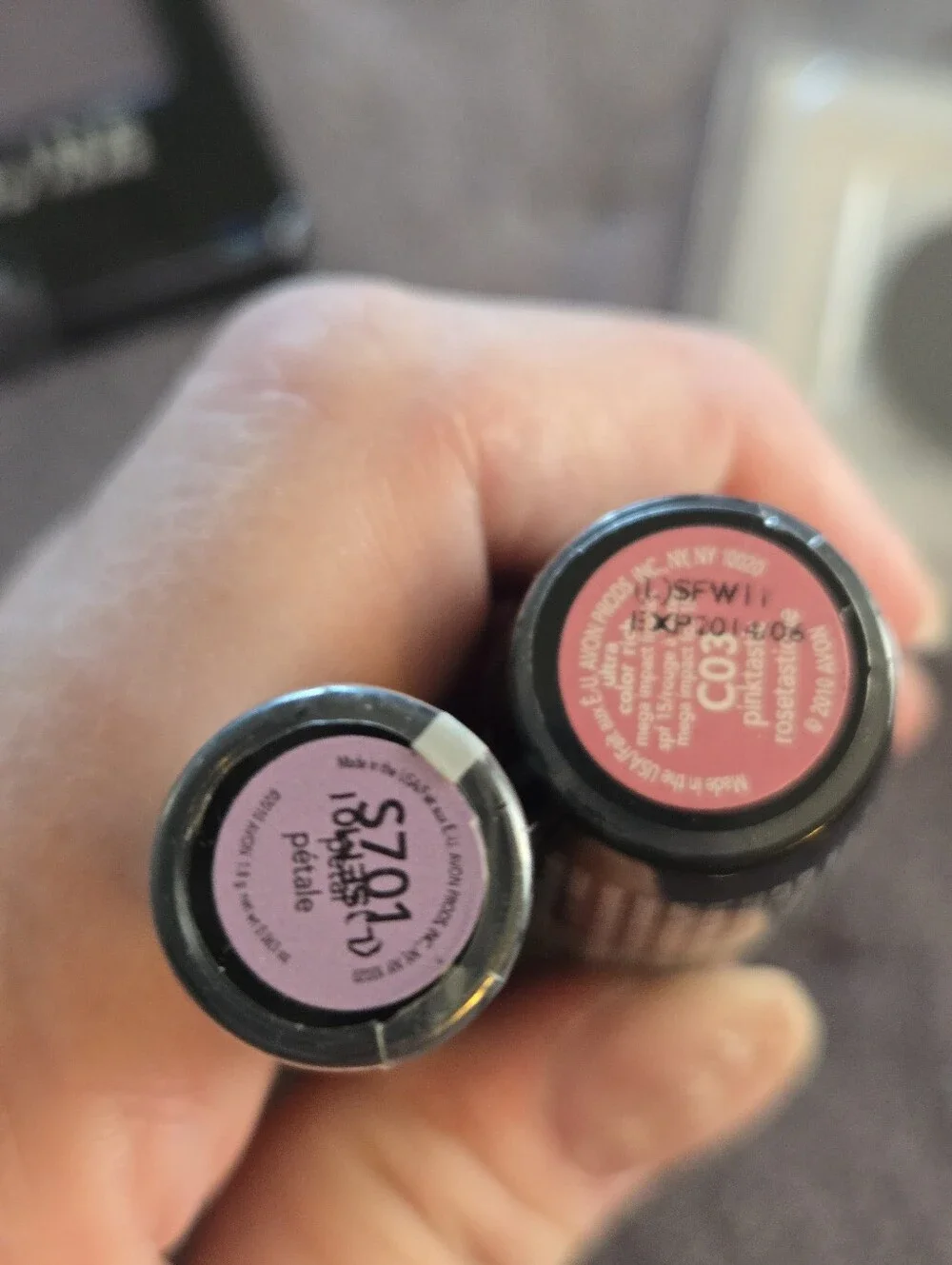 Maybelline Single Eyeshadow in Soft Lavender Purple, 1 Brand New Avon Lipstick